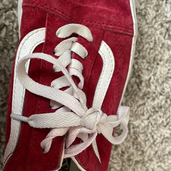 Vans - Red suede low top - Picture 2 of 6